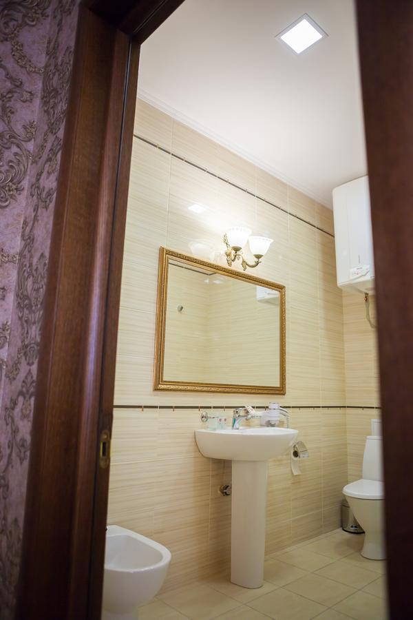 Astoria Hotell Mykolajiv Exteriör bild