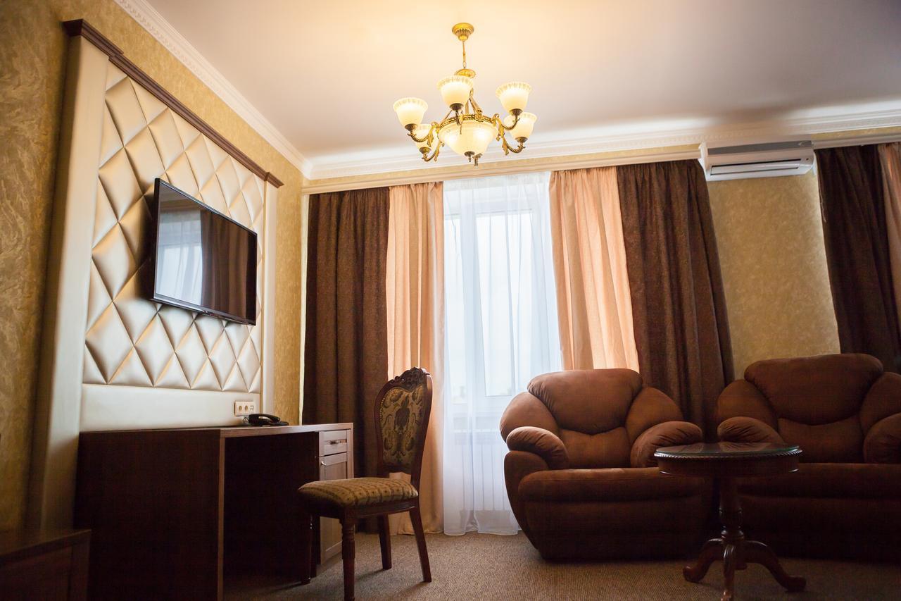 Astoria Hotell Mykolajiv Exteriör bild